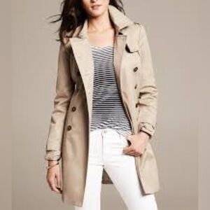 [M]Banana Republic Classic Tan Double Breasted Trench Coat